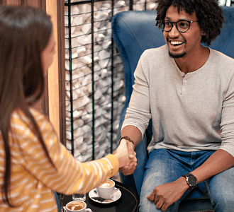 10 First Date Ice Breakers: How to Kick Off the Conversation with Confidence